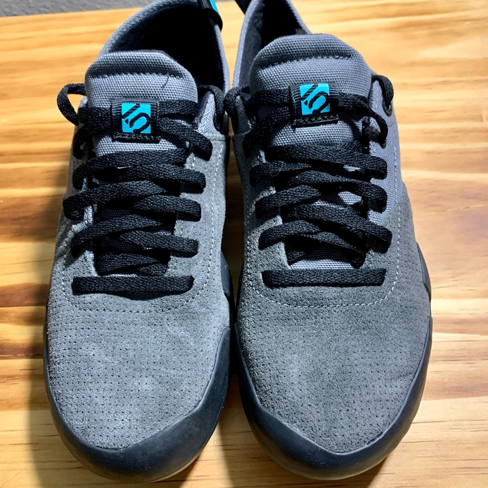 5.10 Five Ten - Womens Urban Approach shoe size 8US/39EU